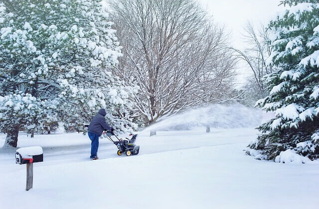 Sind Sie bereit für den Winter? So meistern Sie das Schneeräumen auf Ihrem Privatgrundstück.