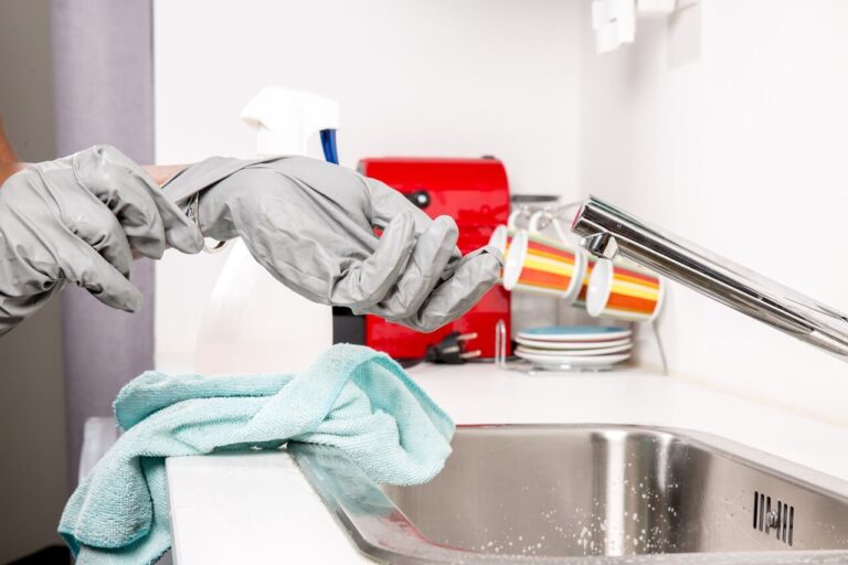 Ist der Abfluss Küche verstopft? Tipps für schnelles Handeln 🔧